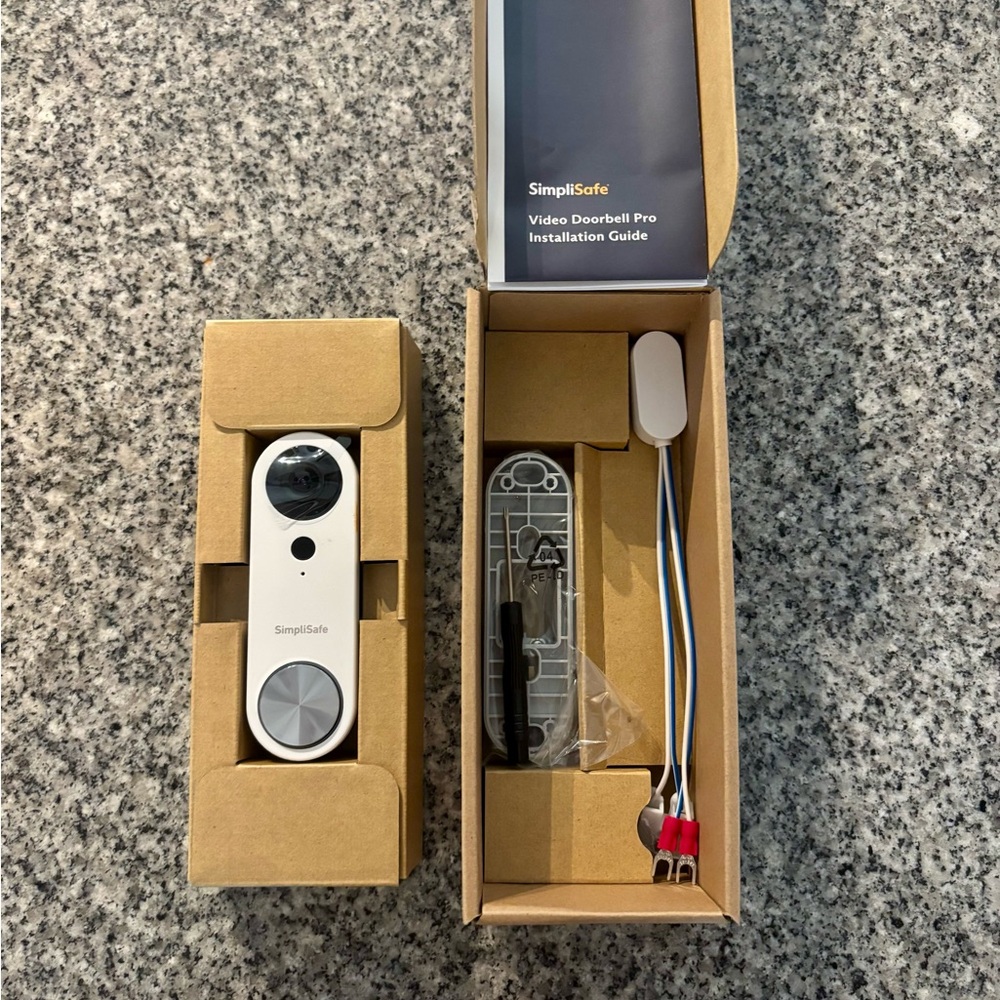 SimpliSafe Video Doorbell Pro in White